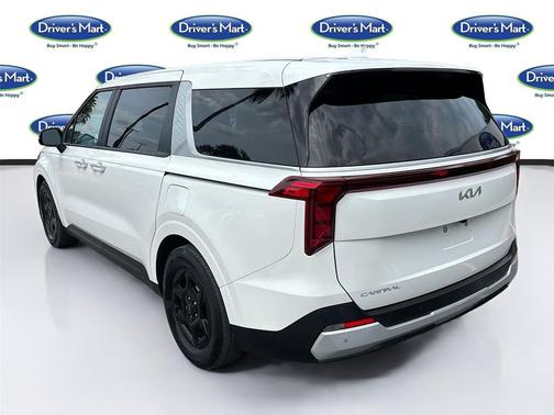 Snow White Pearl 2025 Kia Carnival LXS