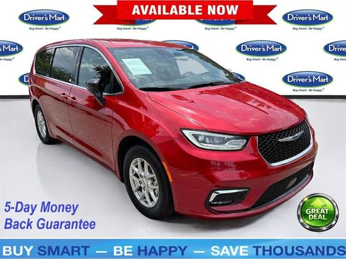 Red Hot Pearlcoat 2025 Chrysler Pacifica L