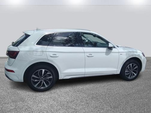 2023 Audi Q5 45 S line Premium