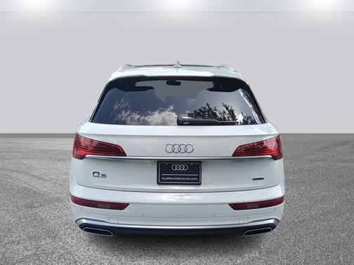 2023 Audi Q5 45 S line Premium