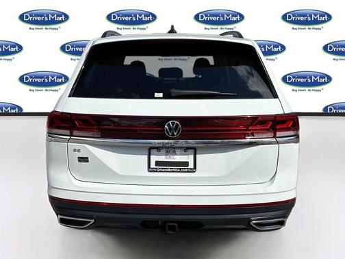 Pure White 2025 Volkswagen Atlas 2.0T SE w/Technology