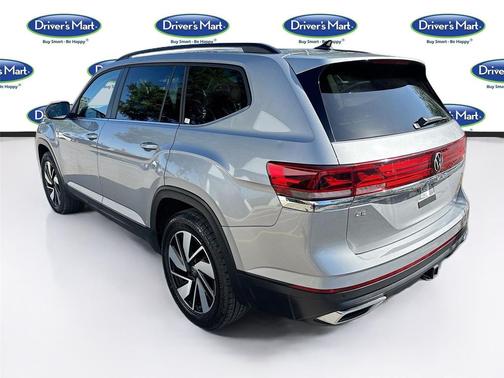 Silver Mist Metallic 2025 Volkswagen Atlas 2.0T SE w/Technology