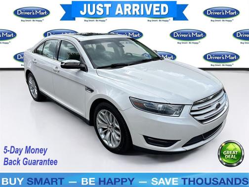 White Platinum Metallic Tri-Coat 2018 Ford Taurus Limited