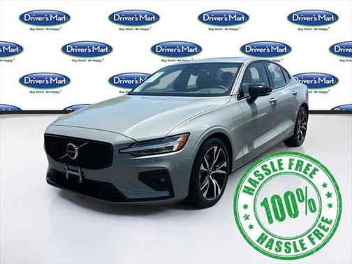 2024 Volvo S60 B5 Core Dark Theme