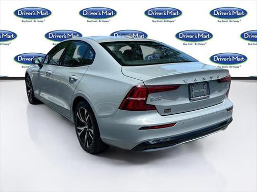 2024 Volvo S60 B5 Core Dark Theme