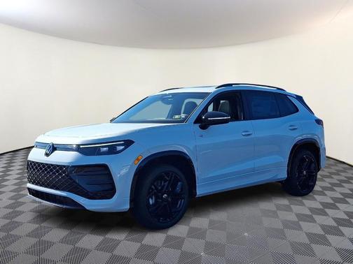 2025 Volkswagen Tiguan 2.0T SE R-Line Black