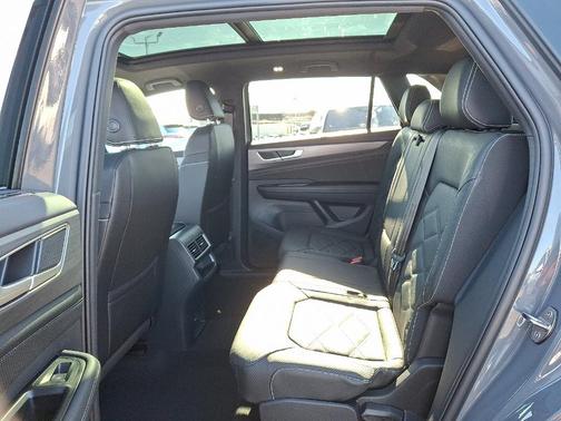 2026 Volkswagen Atlas Cross Sport SE WITH TECHNOLOGY