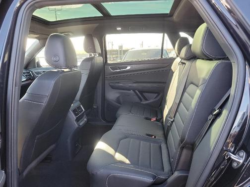 2025 Volkswagen Atlas Cross Sport 2.0T SEL
