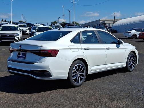 2025 Volkswagen Jetta 1.5T SE