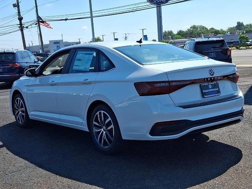 2025 Volkswagen Jetta 1.5T SE
