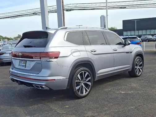 2024 Volkswagen Atlas 2.0T SEL Premium R-Line