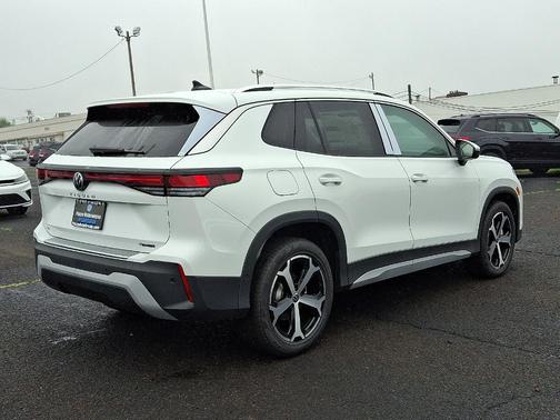 2025 Volkswagen Tiguan 2.0T SE