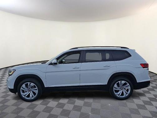 2022 Volkswagen Atlas 3.6L SE w/Technology