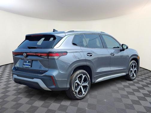 2025 Volkswagen Tiguan 2.0T SE