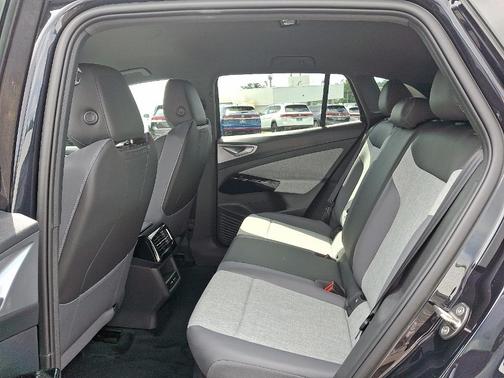 2025 Volkswagen ID.4 Pro