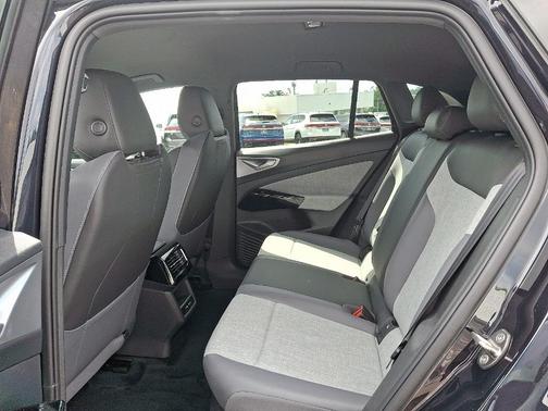2025 Volkswagen ID.4 Pro