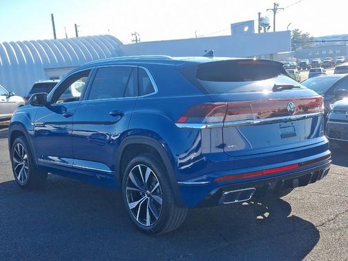 2025 Volkswagen Atlas Cross Sport 2.0T SEL Premium R-Line