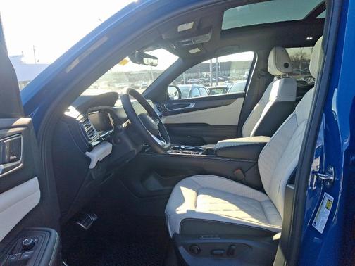 2025 Volkswagen Atlas Cross Sport 2.0T SEL Premium R-Line