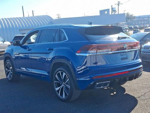 2025 Volkswagen Atlas Cross Sport 2.0T SEL Premium R-Line