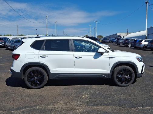 2022 Volkswagen Taos 1.5T SE