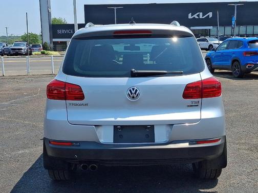 2017 Volkswagen Tiguan 2.0T Wolfsburg Edition