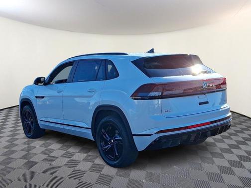 2026 Volkswagen Atlas Cross Sport 2.0T SEL R-Line Black