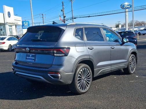 2025 Volkswagen Taos 1.5T SE
