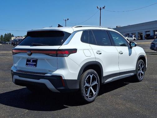 2025 Volkswagen Tiguan 2.0T SE