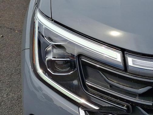 2025 Volkswagen Atlas Cross Sport 2.0T SEL Premium R-Line