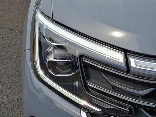 2025 Volkswagen Atlas Cross Sport 2.0T SEL Premium R-Line