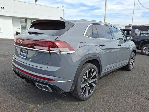 2025 Volkswagen Atlas Cross Sport 2.0T SEL Premium R-Line