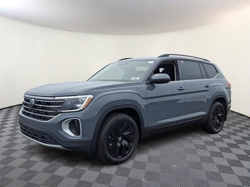 Pure Gray 2026 Volkswagen Atlas 2.0T SE W/TECHNOLOGY