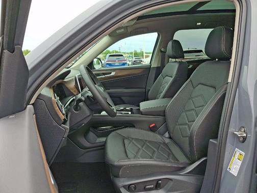 Pure Gray 2026 Volkswagen Atlas 2.0T SE W/TECHNOLOGY