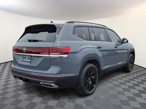 Pure Gray 2026 Volkswagen Atlas 2.0T SE W/TECHNOLOGY