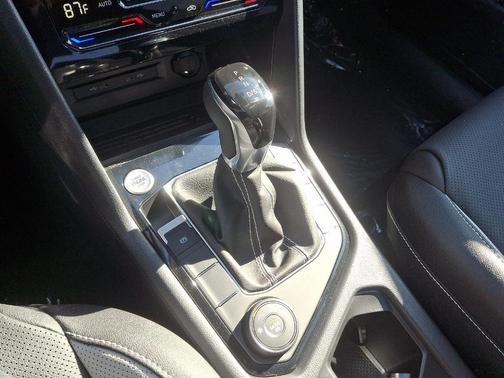 2025 Volkswagen Taos 1.5T SEL