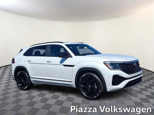 2026 Volkswagen Atlas Cross Sport 2.0T SEL R-Line Black