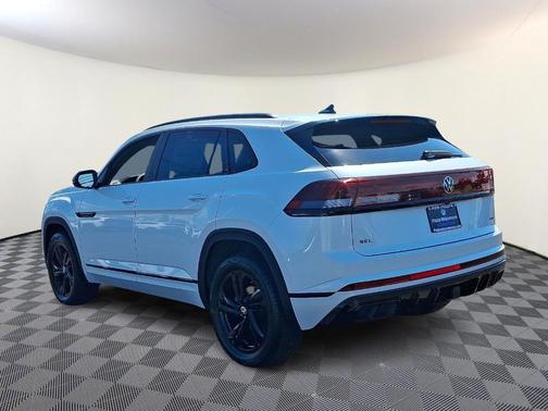 2026 Volkswagen Atlas Cross Sport 2.0T SEL R-Line Black