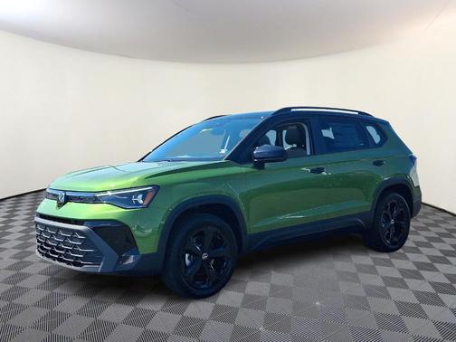 2025 Volkswagen Taos 1.5T SE Black