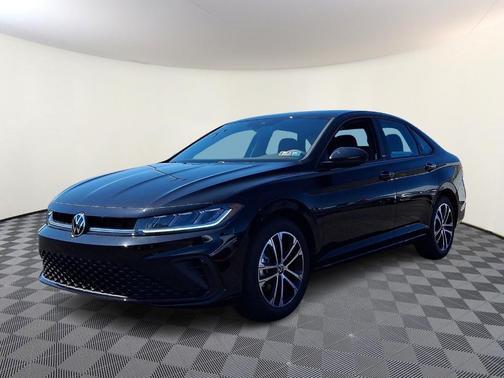 Deep Black Pearl 2026 Volkswagen Jetta 1.5T Sport