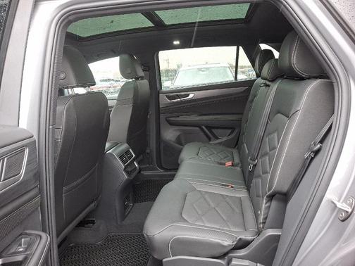 2026 Volkswagen Atlas Cross Sport 2.0T SE