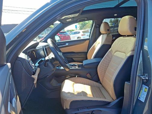 2025 Volkswagen Atlas Cross Sport 2.0T SEL