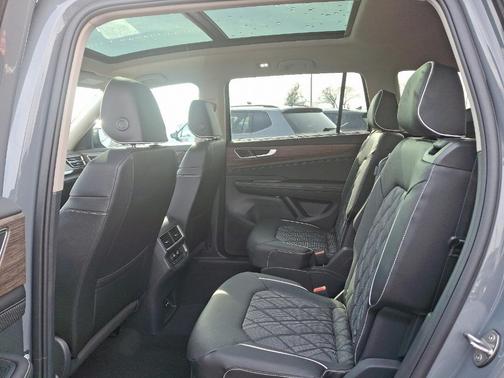 2025 Volkswagen Atlas 2.0T SEL Premium R-Line