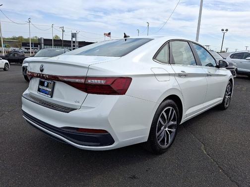 2025 Volkswagen Jetta 1.5T SE