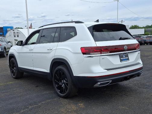 2025 Volkswagen Atlas 2.0T SE