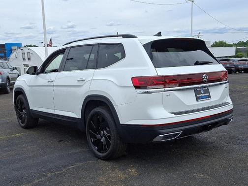 2025 Volkswagen Atlas 2.0T SE