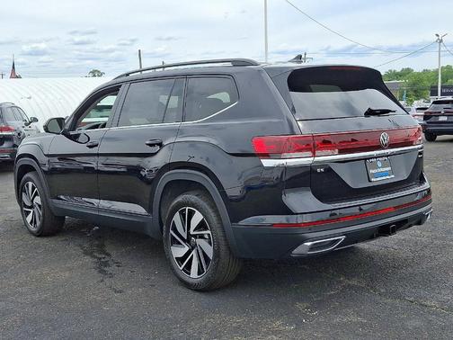 2025 Volkswagen Atlas 2.0T SE