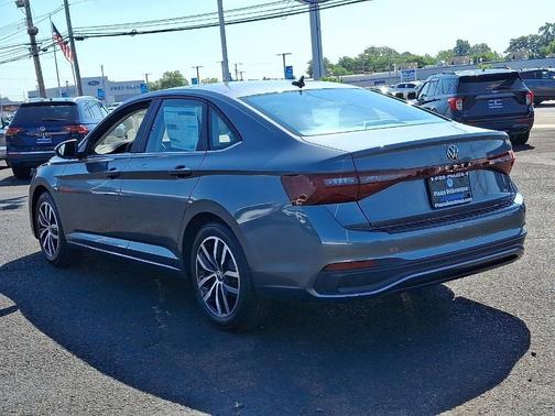 2025 Volkswagen Jetta 1.5T SE