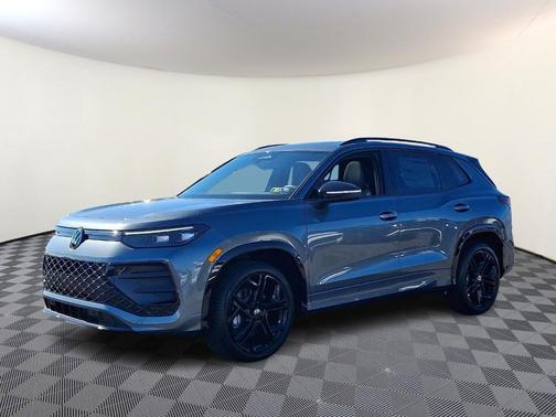 2025 Volkswagen Tiguan 2.0T SE R-Line Black