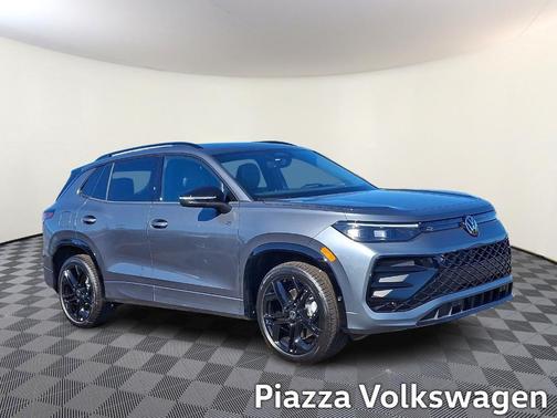 2025 Volkswagen Tiguan 2.0T SE R-Line Black