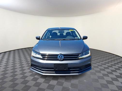 Platinum Gray Metallic 2017 Volkswagen Jetta 1.4T S